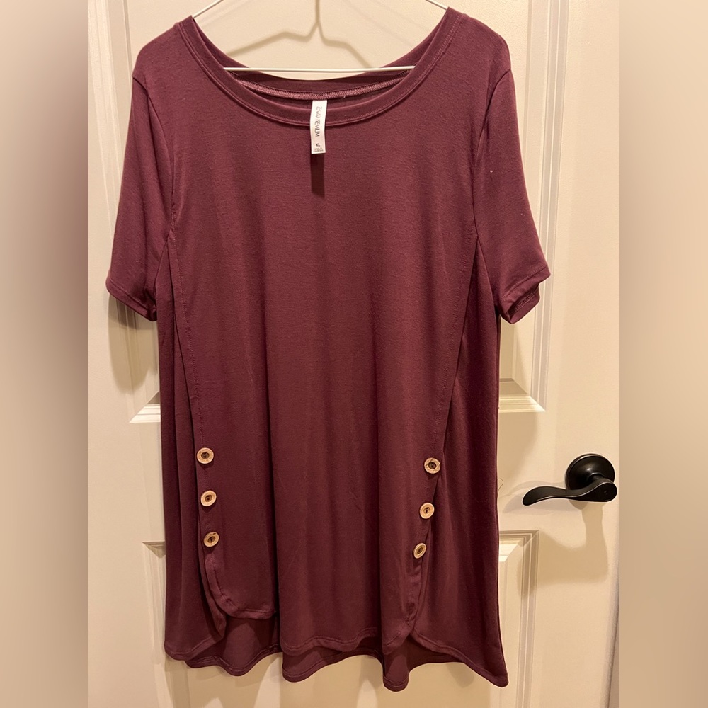NWOT Size XL Zenna Premium Top